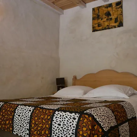 Maison Lisote Chambres D'hotes * Pimbo